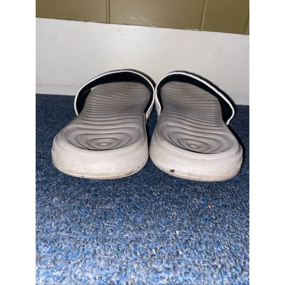 Under Armour men 10 slip on activewear athletic slides